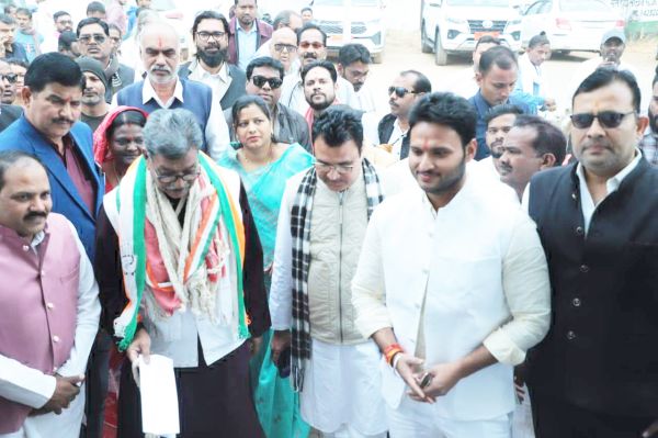 काम की सिफारिश नहीं कर पाएंगी पंचायतें, काम तय करेगी मोदी सरकार-महंत