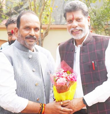 योगेश ने किरण सिंह देव से की मुलाकात, जनसेवा व क्षेत्रीय विकास पर की चर्चा