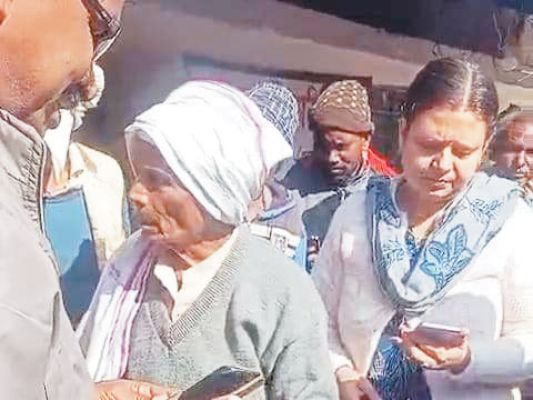 किसानों की क्रेडिट लिमिट बढ़ाने की मांग, कृषि मंडी में बैठक, 16 तक लिमिट बढ़ाने का आश्वासन