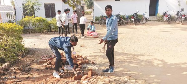 एनएसएस शिविर में सफाई अभियान