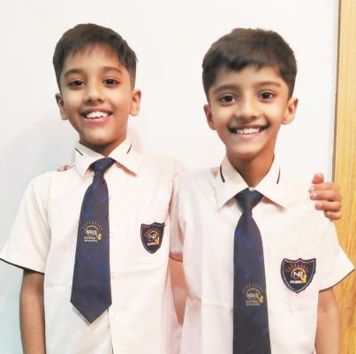 नीरज बाजपेयी इंटरनेशनल स्कूल के मोदी बंधुओं ने ओलंपियाड में गाड़े झंडे