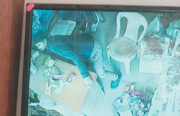 कोतवाली से चंद कदम दूर 60 हजार की उठाईगीरी