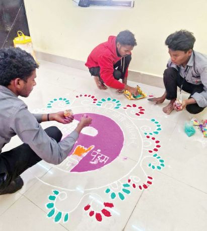 मतदाता जागरूकता, कई स्पर्धाएं