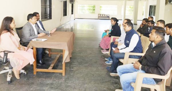 पैरालीगल वालंटियर्स का प्रशिक्षण कार्यक्रम