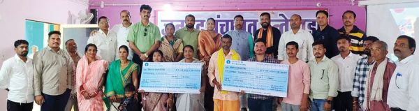 विधायक ने दी स्वेच्छानुदान  राशि