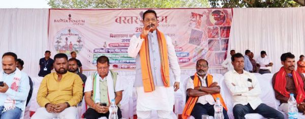 विधायक ने किया बस्तर पंडुम का शुभारंभ