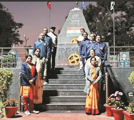 थल सेना दिवस पर शहीदों को श्रद्धांजलि