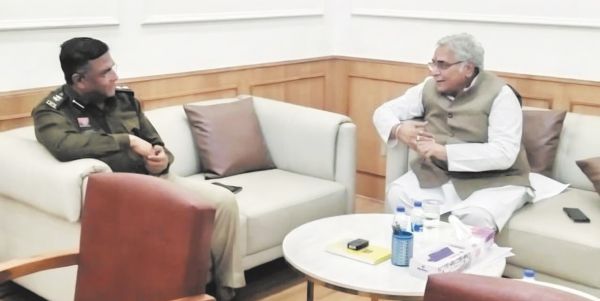 करोड़ों का धान गायब, वोरा का आरोप