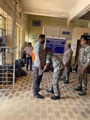 कड़ी सुरक्षा के बीच हुई ‘बाल देखरेख संस्था अधीक्षक’ परीक्षा