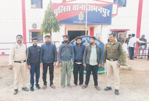 अभनपुर में हत्या पांच गिरफ्तार, दो फरार
