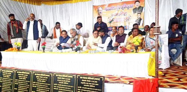 विभिन्न कार्यक्रमों में शामिल  हुए सांसद बृजमोहन