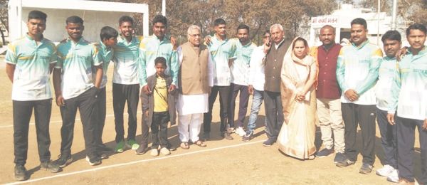 पोटियाकला में वार्ड स्तरीय क्रिकेट स्पर्धा