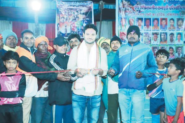 पाटनदादर में कबड्डी स्पर्धा का नपाध्यक्ष ने किया शुभारंभ