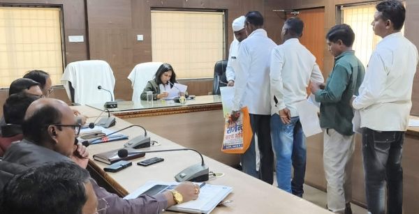 जनदर्शन में 72 आवेदन, कई मामलों का निराकरण