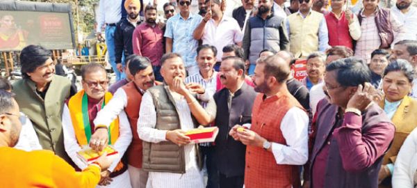 नितिन नबीन के निर्विरोध भाजपा राष्ट्रीय अध्यक्ष बनने पर सरगुजा में जश्न, कार्यकर्ताओं ने मनाया उत्सव