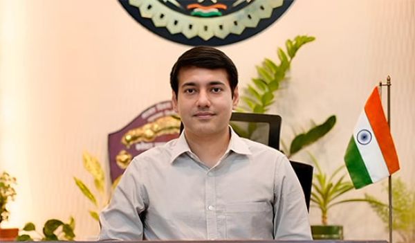 बदले गए बस्तर कलेक्टर, आकाश को मिली जिम्मेदारी