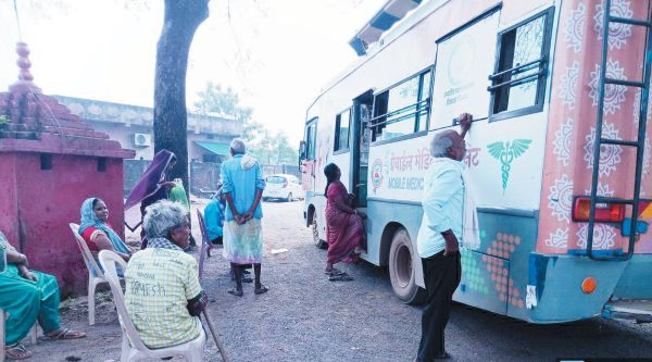 35 कैम्प में 4 हजार को मिला स्वास्थ्य लाभ