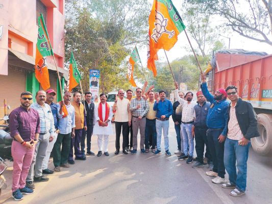 भारत माता के जयघोष से गूंजा भाजपा कार्यालय