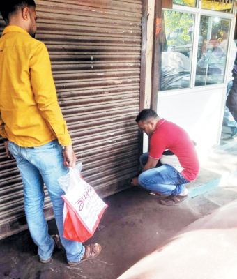 किराया नहीं पटाने पर गंजपारा की 12 दुकान सील