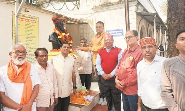  वैष्णव सेवा संघ ने दी राजा को श्रद्धांजलि