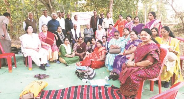 सरयू पारीण ब्राह्मण समाज का वन भ्रमण व सडक़ सुरक्षा पर जागरूकता अभियान