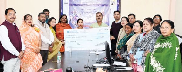 पीएम स्वनिधि योजना: स्ट्रीट वेंडर्स को ऋण वितरण व रूपे क्रेडिट कार्ड का शुभारम्भ