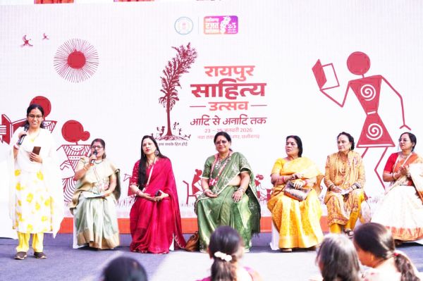 महिला साहित्यकारों के विशेष काव्य-पाठ,  90 से अधिक रचनाकारों की सहभागिता