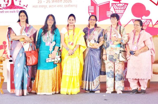 महिला लेखन भारतीय साहित्य को नई संवेदना दे रहा