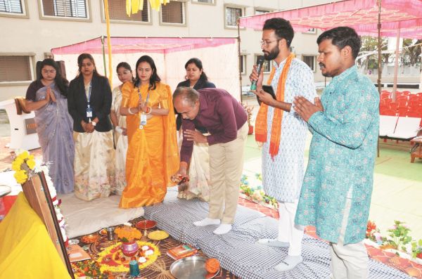 युगांतर में बसंत पंचमी का भव्य आयोजन