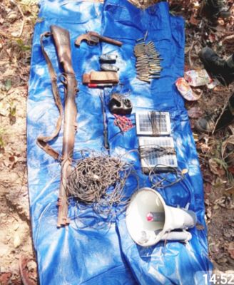 नक्सलियों के डंप हथियार बरामद