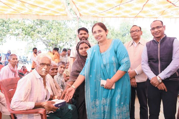 राज्यपाल के गोदग्राम में संयुक्त शिविर