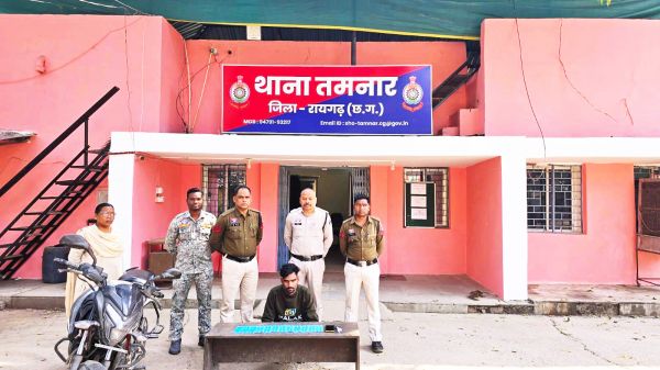 प्रतिबंधित नशीली कैप्सूल के साथ आरोपी गिरफ्तार