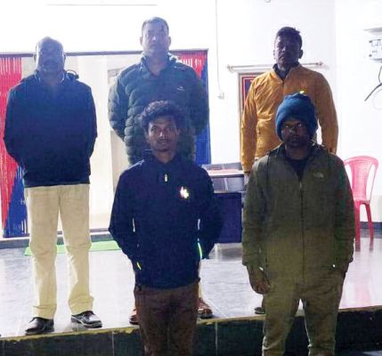 चोरी का कोयला व परिवहन में प्रयुक्त ट्रैक्टर सहित दो आरोपी गिरफ्तार