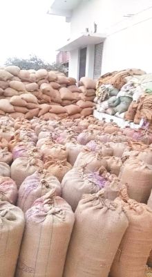 बिना दस्तावेज अनाज भंडारण 