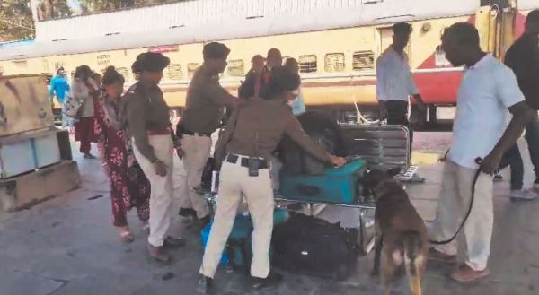 गणतंत्र दिवस को देखते हुए शहर में बढ़े चाक चौबंद