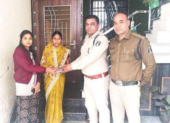 गणतंत्र दिवस पर थाना-चौकियों में ध्वजारोहण