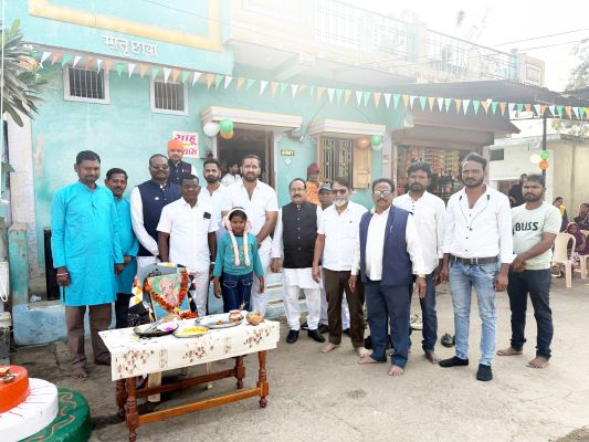 सभापति सचिन ने किया ध्वजारोहण