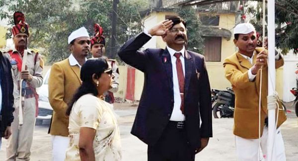  जिला एवं सत्र न्यायालय परिसर और परिवार न्यायालय में ध्वजारोहण