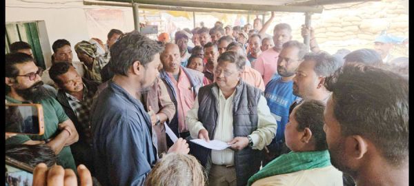 धान खरीदी में अव्यवस्था पर बवाल, किसानों ने उठाए सवाल