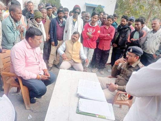 आंगनबाड़ी भवन निर्माण को लेकर दो गांवों में विवाद