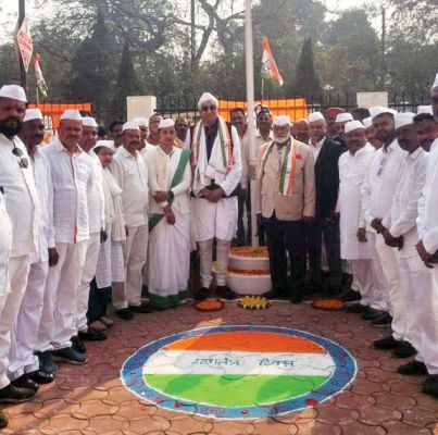 राजीव भवन में टी.एस. सिंहदेव ने फहराया तिरंगा, भाजपा सरकार को बताया विफल