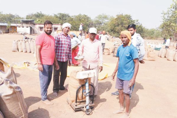 नांदगांव में अब तक 1.2 लाख किसानों से 1431 करोड़ के धान की खरीदी