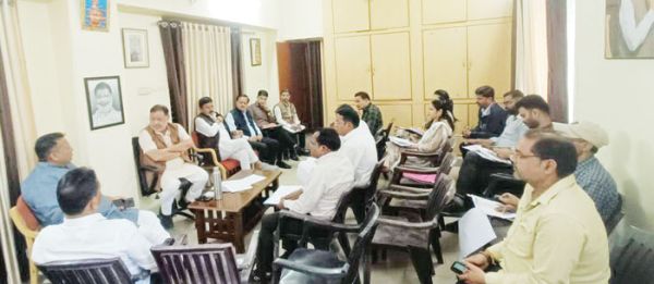  सोनी ने निगम अफसरों को चेताया -किसी भी वार्ड में जल संकट ना हो