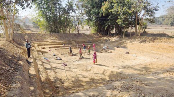 मनरेगा की ‘आजीविका डबरी’ से संवर रही छोटे किसानों की तकदीर