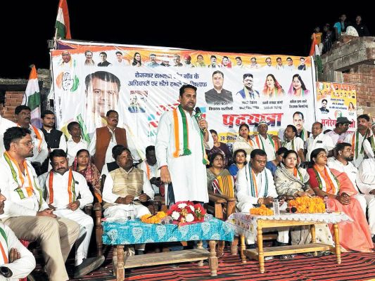 बरमकेला में मनरेगा बचाओ पदयात्रा