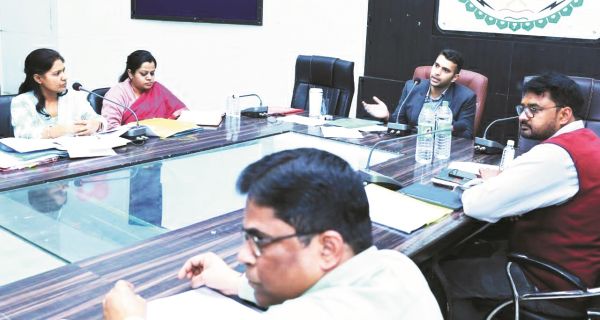 सीएसआर मद से खनन प्रभावित क्षेत्रों में बुनियादी सुविधाओं के विकास पर जोर