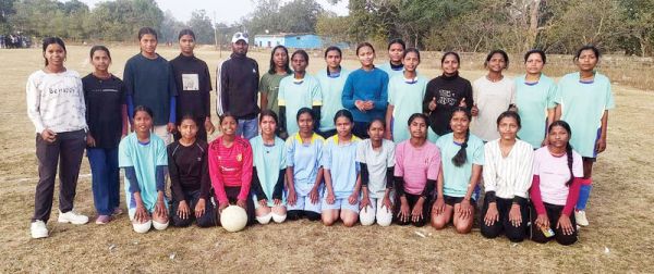 सरगुजा ओलंपिक में उमावि खम्हरिया के खिलाडिय़ों का शानदार प्रदर्शन