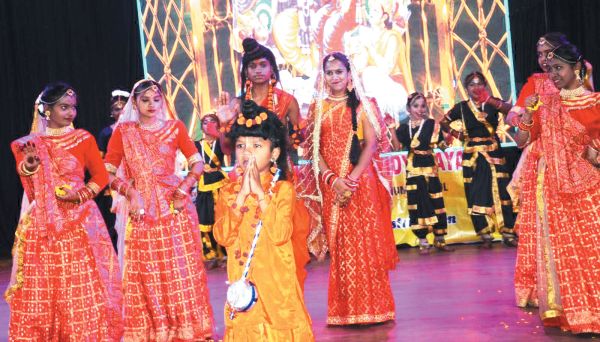 वार्षिकोत्सव धूमधाम से मना