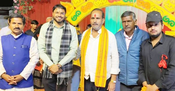 लोक कला महोत्सव में शामिल हुए भाजपा किसान नेता योगेश तिवारी