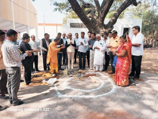 एप्रोच रोड और नाली निर्माण का महापौर ने किया भूमिपूजन